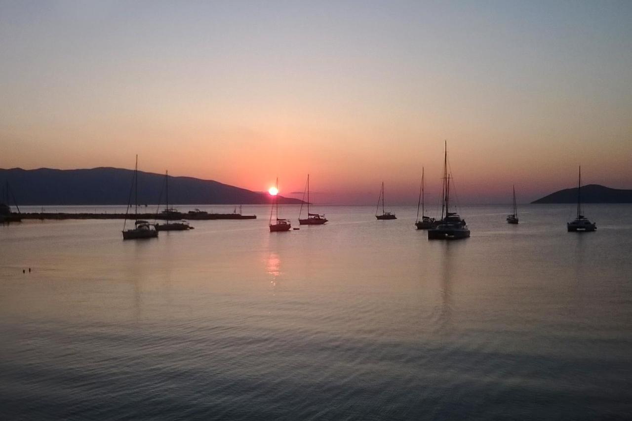 Sunrise Bay Apts Agia Efimia Eksteriør bilde